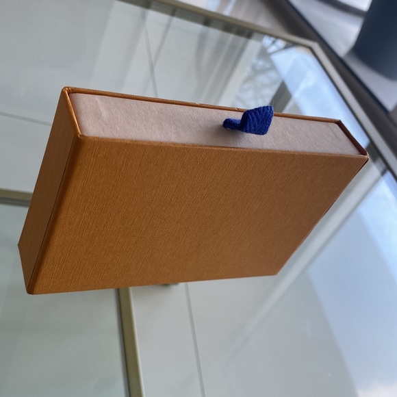 Louis Vuitton sliding jewelry or accessory box - Picture 3 of 3